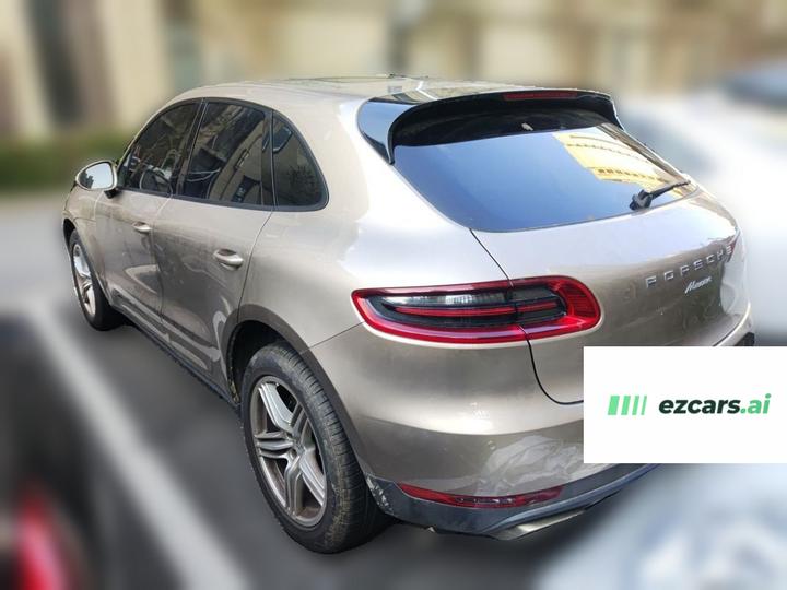 2017 Macan 2.0T photo 4