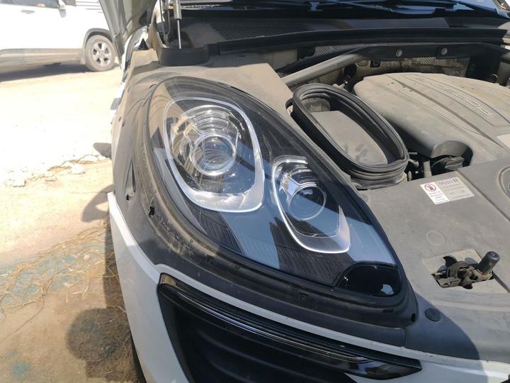 2016 Macan 2.0T photo 7