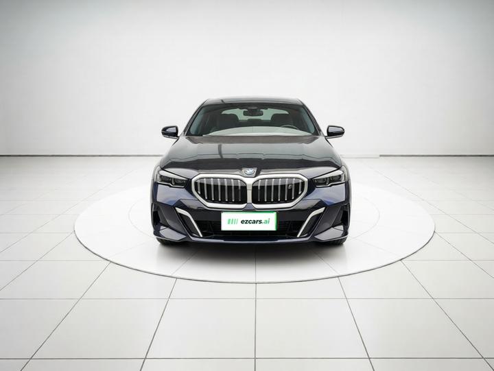 i5 2025 eDrive 35L M Sport Package photo 2
