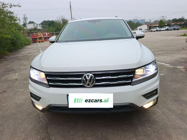 Tiguan L 2017 330TSI AT RWD Luxury photo 2