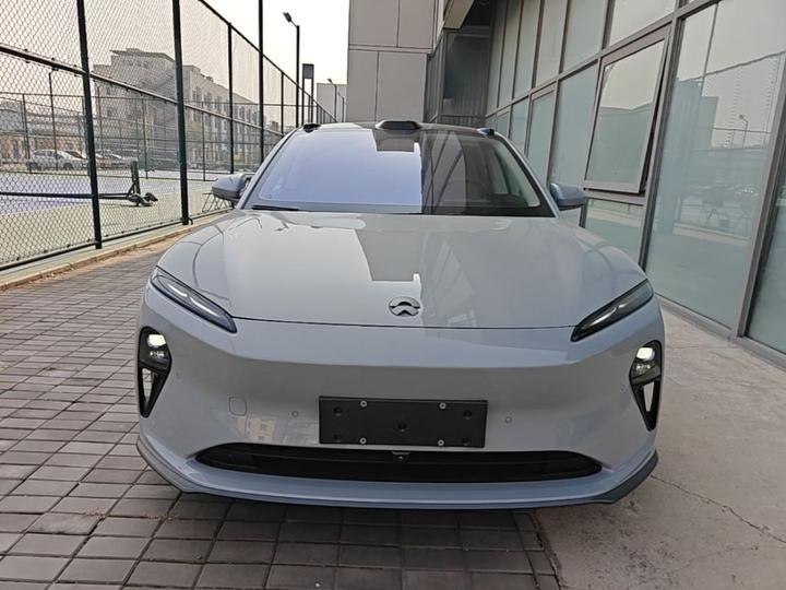 ET5 2022 75kWh photo 2