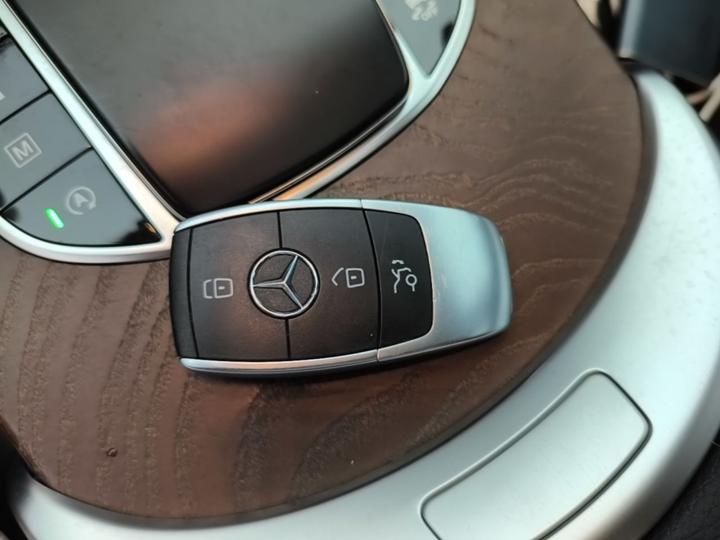 GLC 2020 GLC 260 L 4MATIC Luxury photo 8