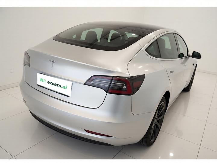 Model 3 Imported 2019 Long Range AWD photo 4