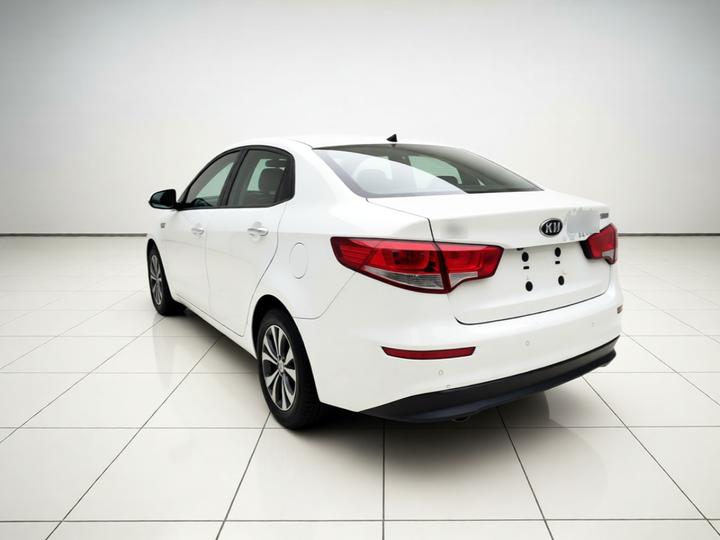 K2 2015 Sedan 1.4L AT GLS photo 4
