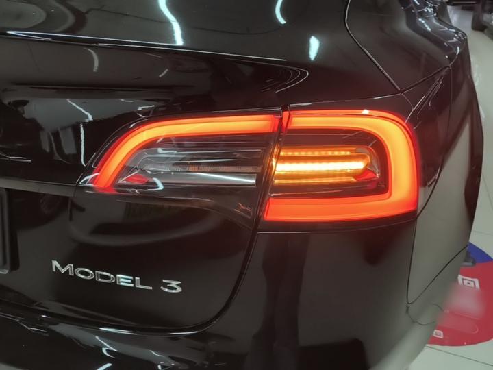 Model 3 2022 RWD photo 7