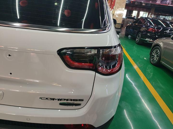 Compass 2017 200T AT photo 7