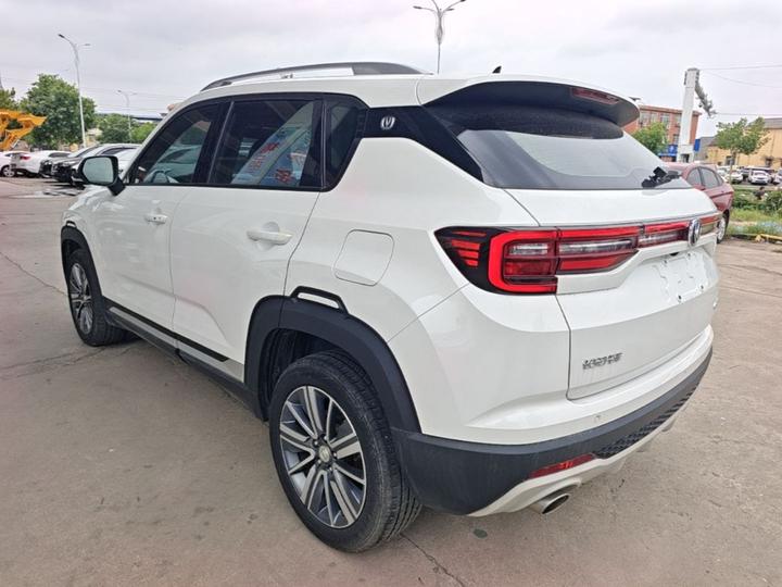 CS35PLUS 2020 1.4T DCT photo 4