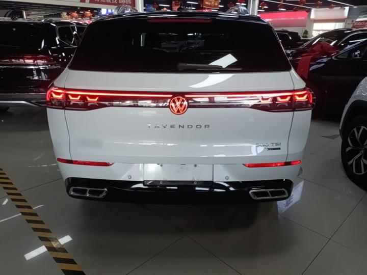2024 Facelift 380TSI AWD R-Line photo 3