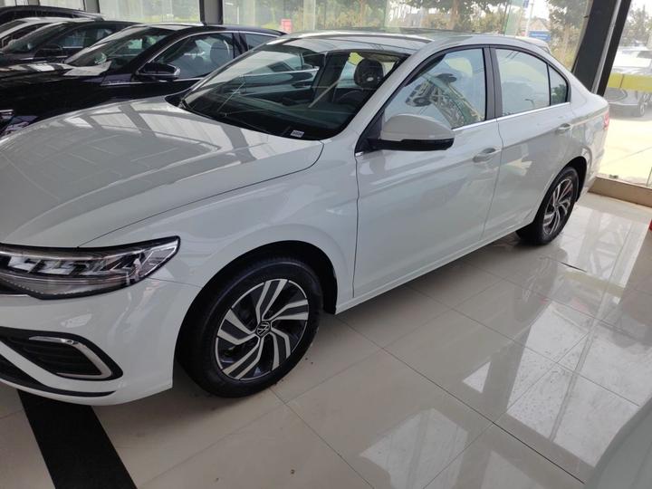 Bora 2026 200TSI DSG photo 2