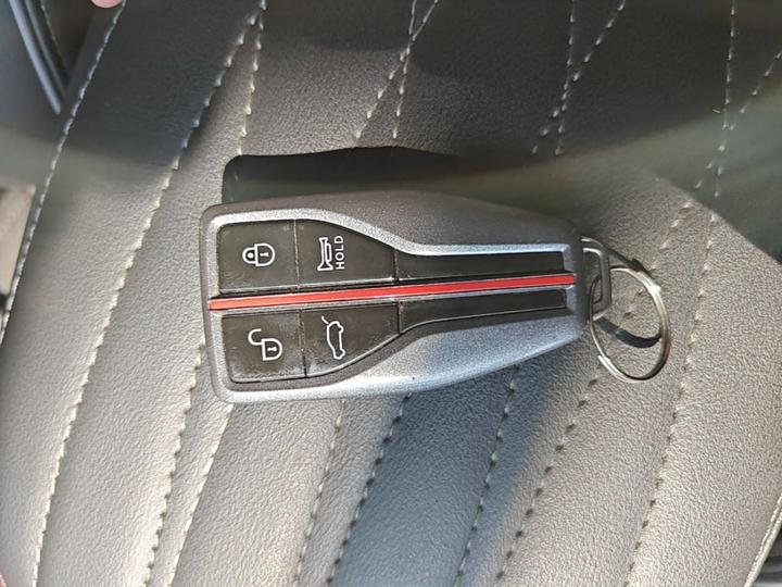 HS5 2022 Facelift 2.0T Connected photo 8