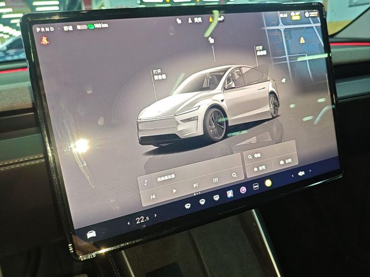 Model Y 2025 Long Range AWD photo 8