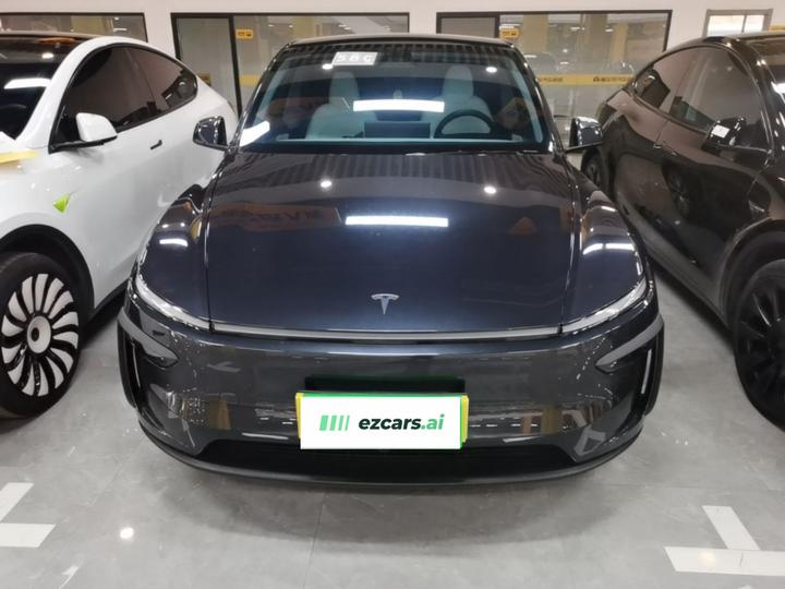 Model Y 2025 RWD photo 2