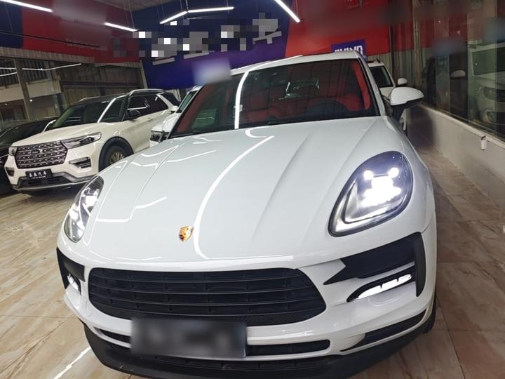 2018 Macan 2.0T photo 2