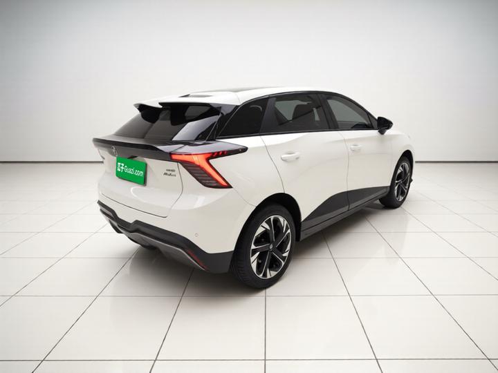 MG4 EV 2022 425km Luxury photo 4