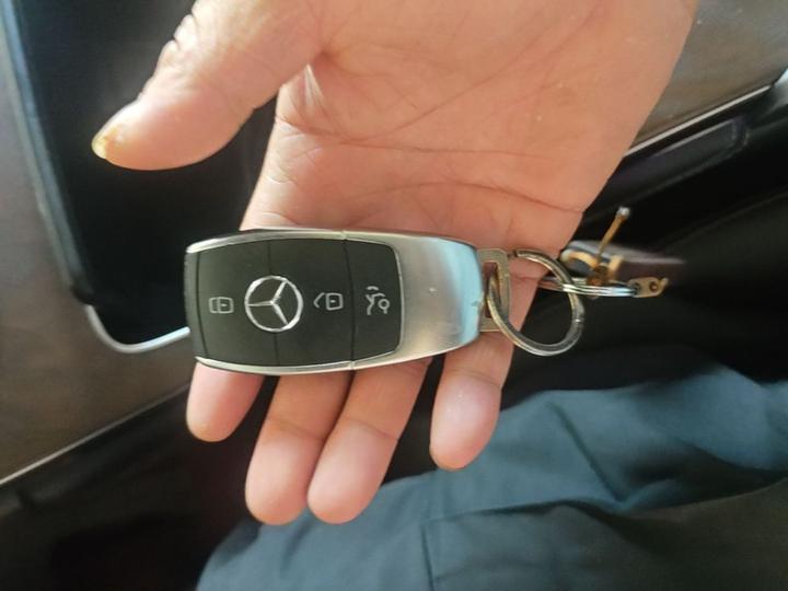 GLC 2022 GLC 260 L 4MATIC Luxury photo 8