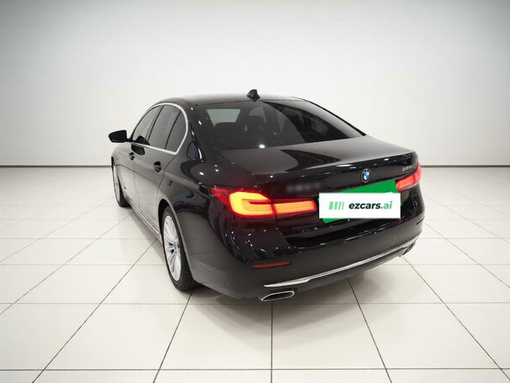 5 Series EV 2021 535Le Luxury photo 4