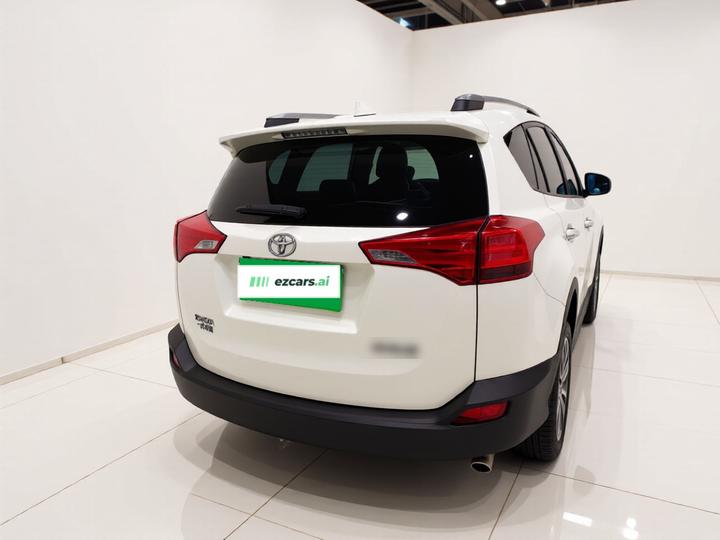 RAV4 2015 2.0L CVT RWD photo 5