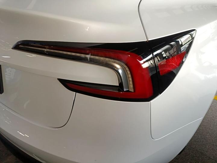 Model 3 2026 RWD photo 7