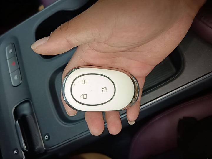 ET5 2022 75kWh photo 8