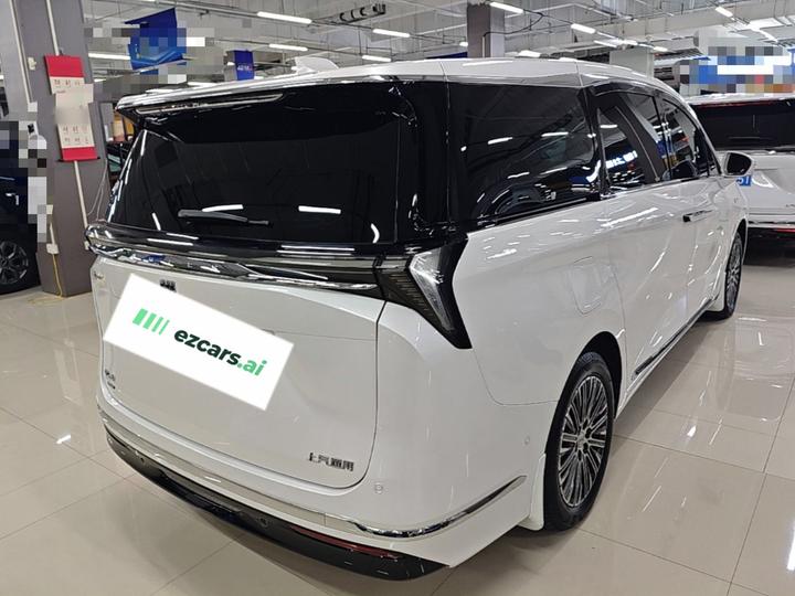GL8 EV 2024 7-Seater photo 6