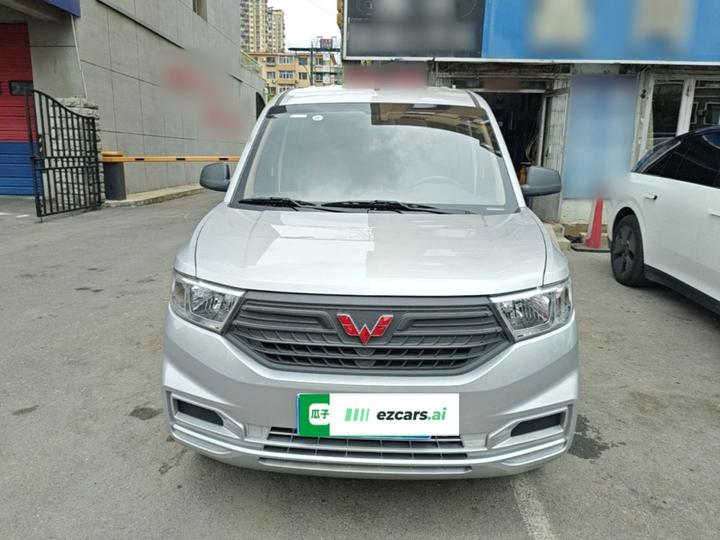 Wuling Hongguang V 2022 1.5L LAR photo 2