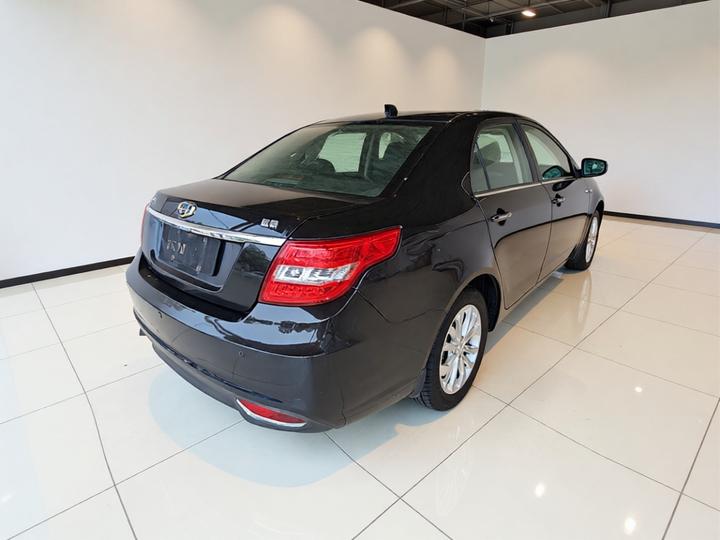 Vision 2016 1.5L MT photo 6