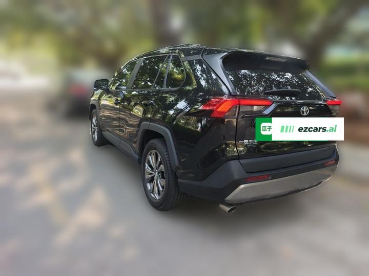 RAV4 2023 2.0L CVT RWD Plus photo 4