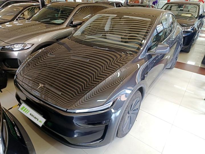 Model Y 2025 RWD