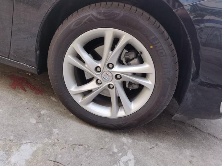 Regal 2024 Facelift 25T photo 8