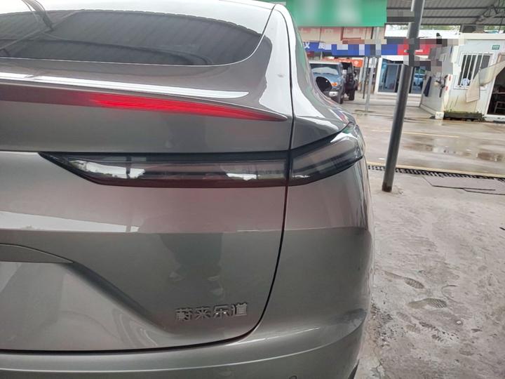 L60 2024 60kWh RWD photo 7