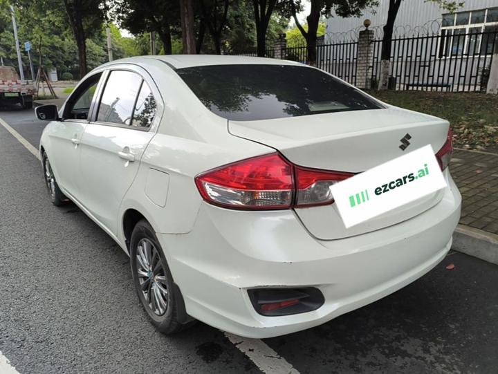 2015 1.6L AT photo 4
