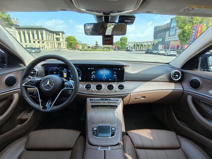 E-Class 2022 E 260 L photo 7
