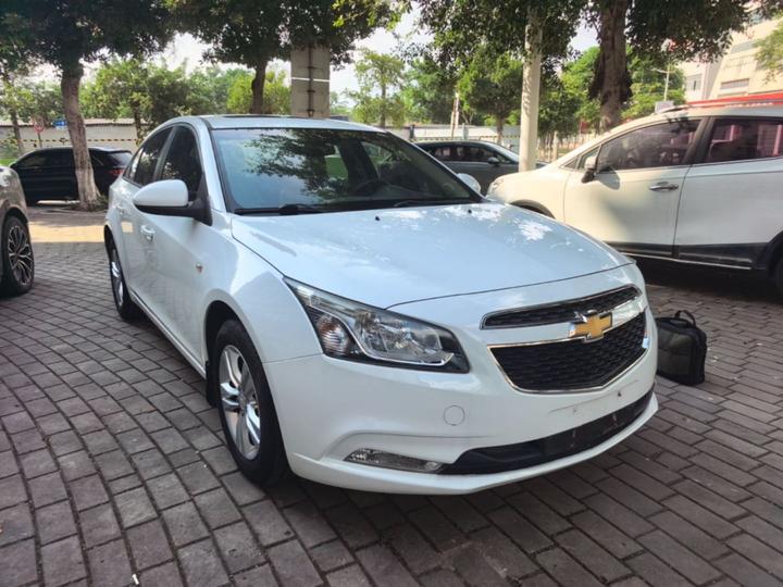 2015 1.5L Classic SE MT photo 3