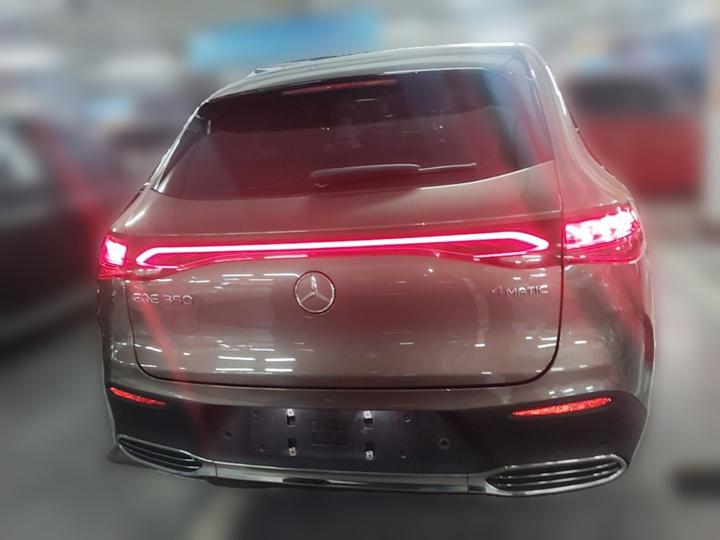 EQE SUV 2023 350 4MATIC Luxury photo 5