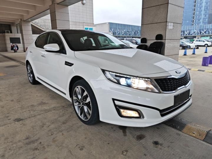 K5 2015 2.0L AT LUX photo 3