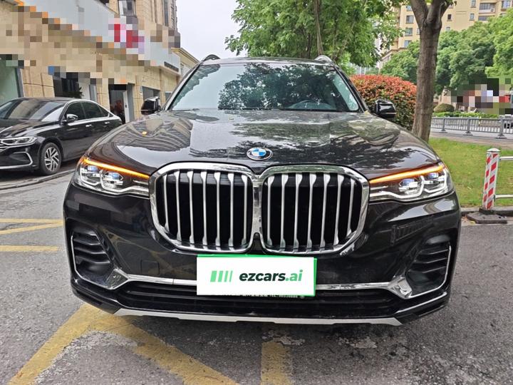 X7 2022 xDrive40i Leading Luxury photo 2