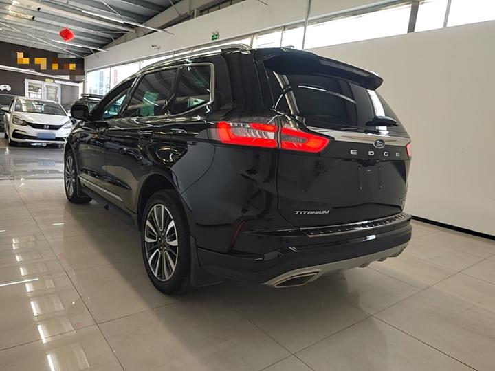 Edge 2021 PLUS EcoBoost 245 RWD 7-Seater photo 4