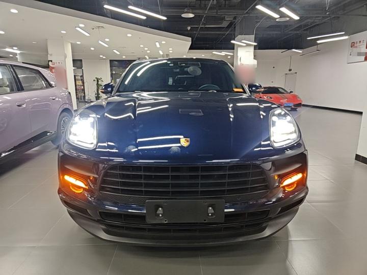 2020 Macan 2.0T photo 2