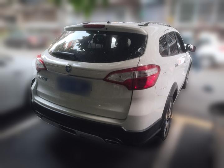 T70X 2015 2.0L MT Sport photo 6