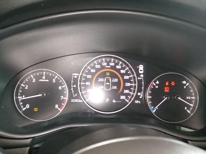 3 Axela 2023 2.0L AT photo 3