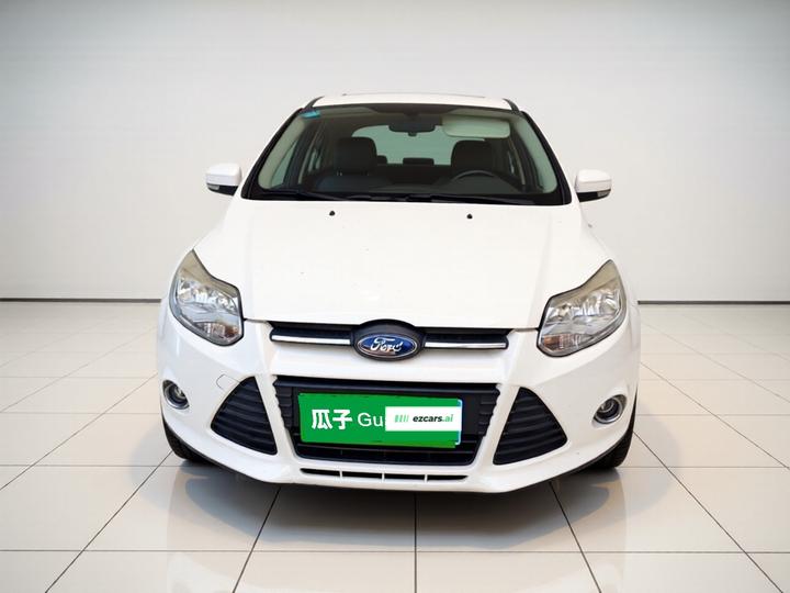 Focus 2012 Hatchback 1.6L AT photo 2