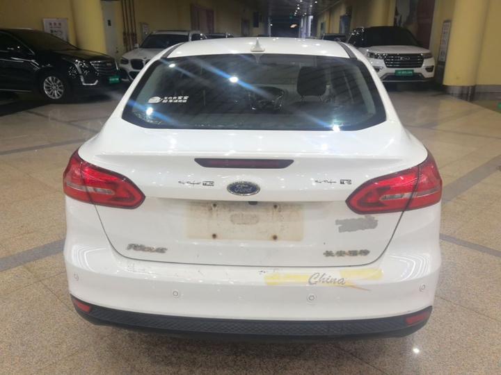 Focus 2017 Sedan 1.6L AT Fashion photo 4