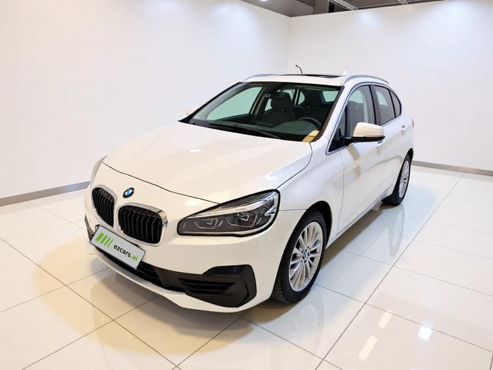2 Series Wagon 2018 218i Leading