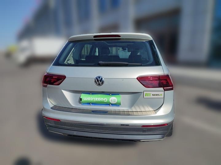 Tiguan L 2017 380TSI AT AWD Luxury photo 5