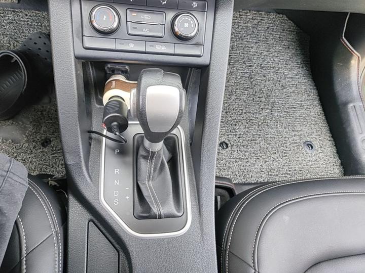 Bestune X40 2017 1.6L AT Exclusive photo 5