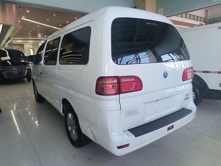 Lingzhi M5EV 2025 410km 7-Seater photo 4