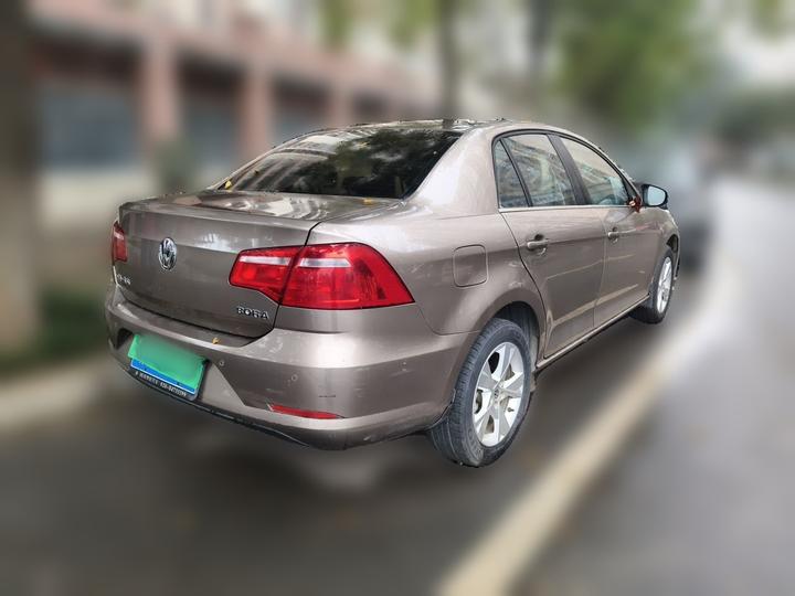 Bora 2014 1.6L MT Comfort photo 6