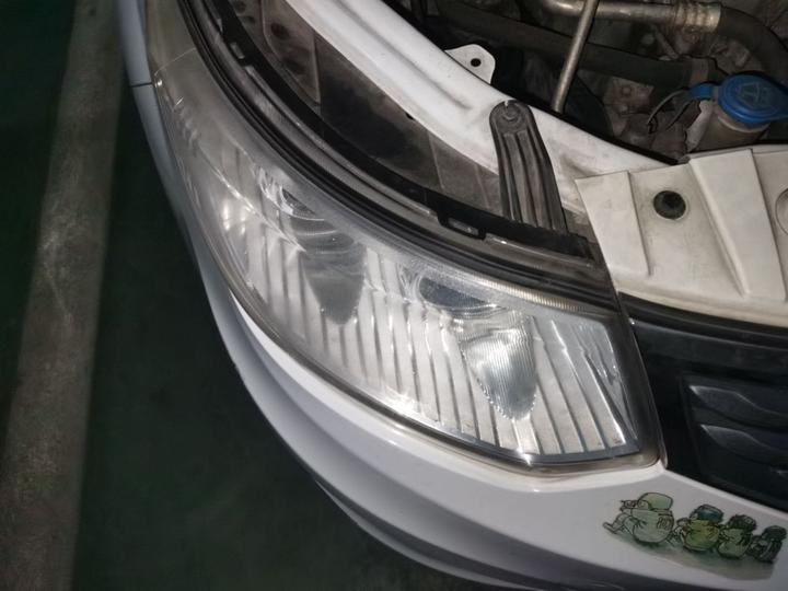C3 2015 1.5L MT photo 7