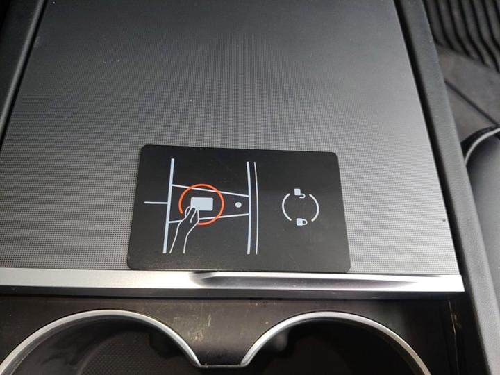 Model 3 2023 RWD photo 8