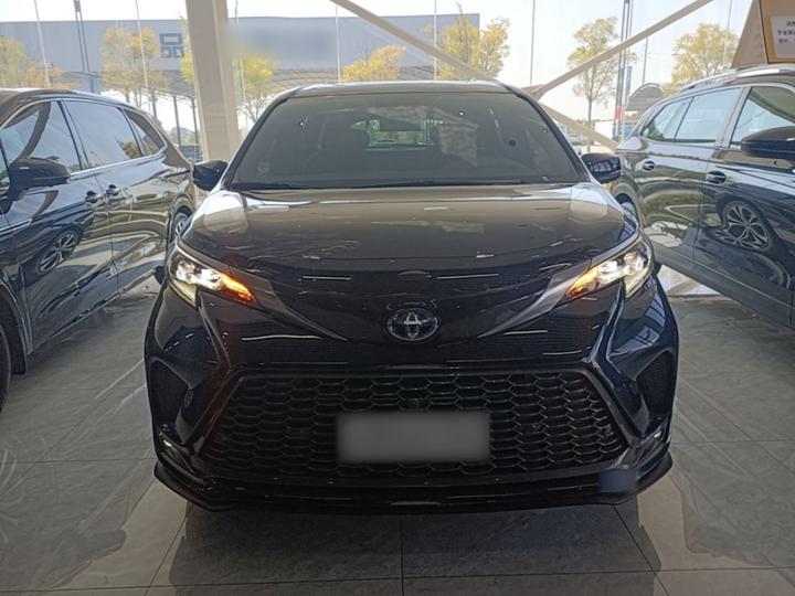 Granvia 2023 2.5L Hybrid Flagship VIP photo 2